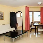 Appartement Riviera Park 2a *