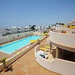 Appartement Riviera Park 2a *